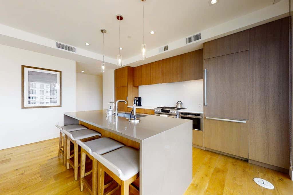 All-Suite Ski-In,Ski-Out Haven with Lavish Interior, Heated Pool & 2 Hot Tubs