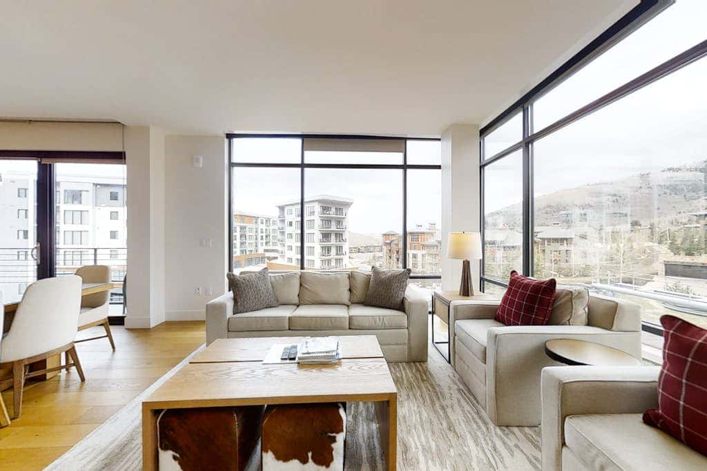 All-Suite Ski-In,Ski-Out Haven with Lavish Interior, Heated Pool & 2 Hot Tubs
