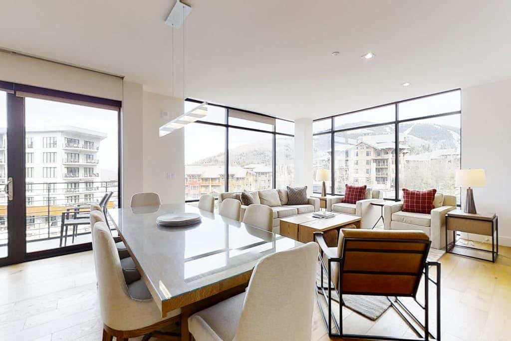 All-Suite Ski-In,Ski-Out Haven with Lavish Interior, Heated Pool & 2 Hot Tubs