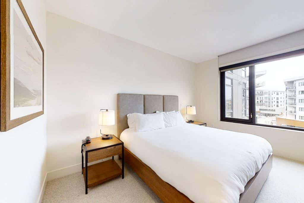 All-Suite Ski-In,Ski-Out Haven with Lavish Interior, Heated Pool & 2 Hot Tubs