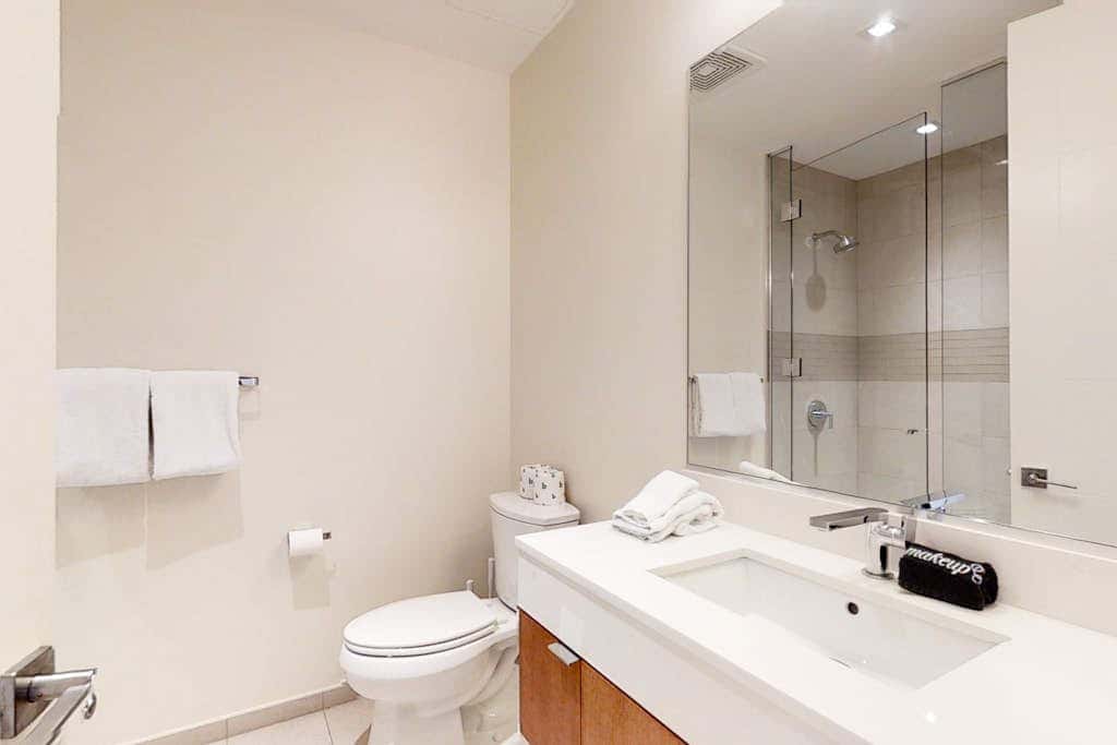 All-Suite Ski-In,Ski-Out Haven with Lavish Interior, Heated Pool & 2 Hot Tubs