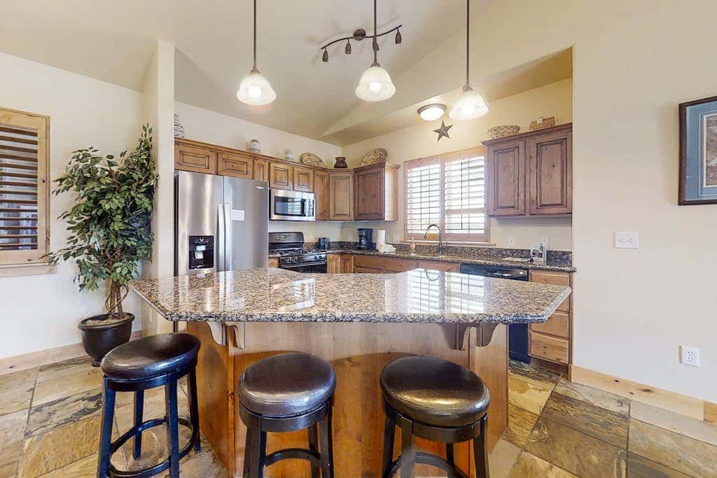 Bear Hollow Village Townhouse with  Community Pool - Ski the Slopes