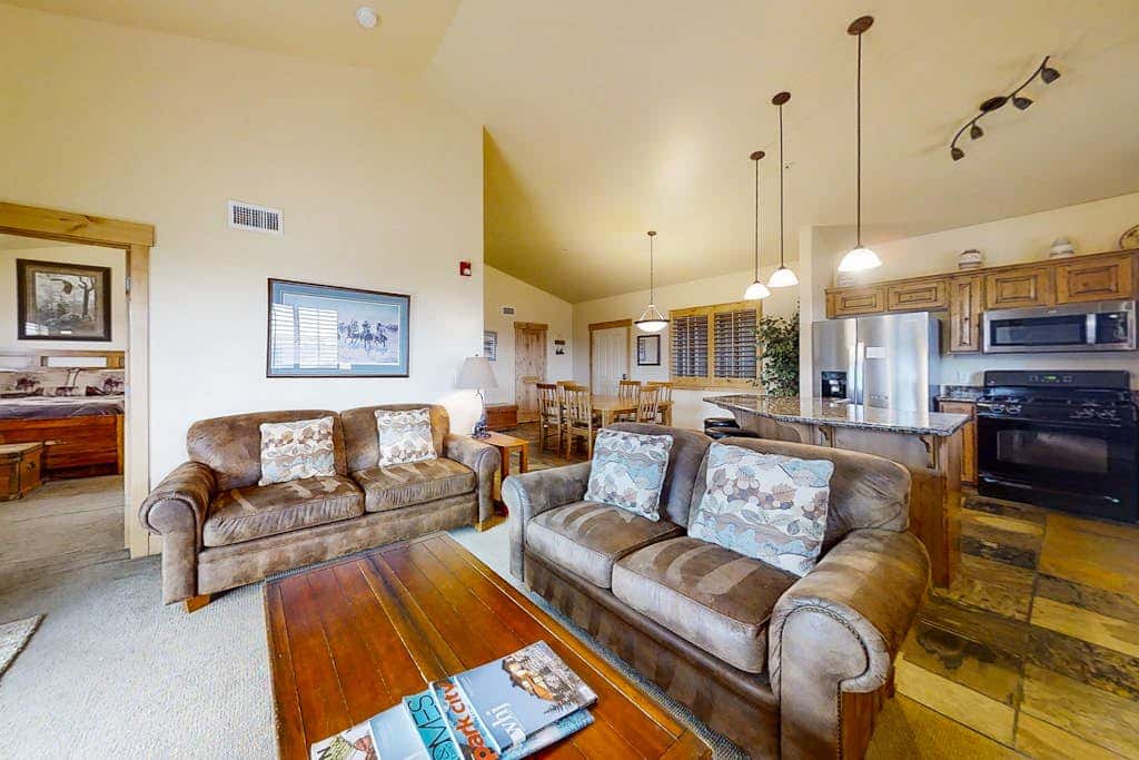 Bear Hollow Village Townhouse with  Community Pool - Ski the Slopes