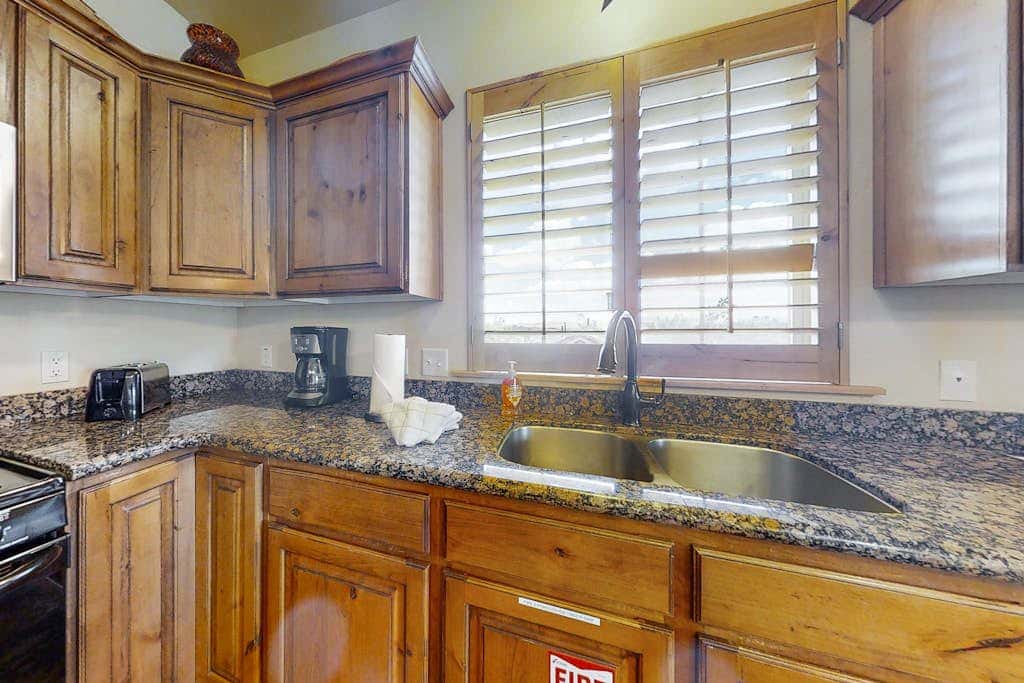 Bear Hollow Village Townhouse with  Community Pool - Ski the Slopes