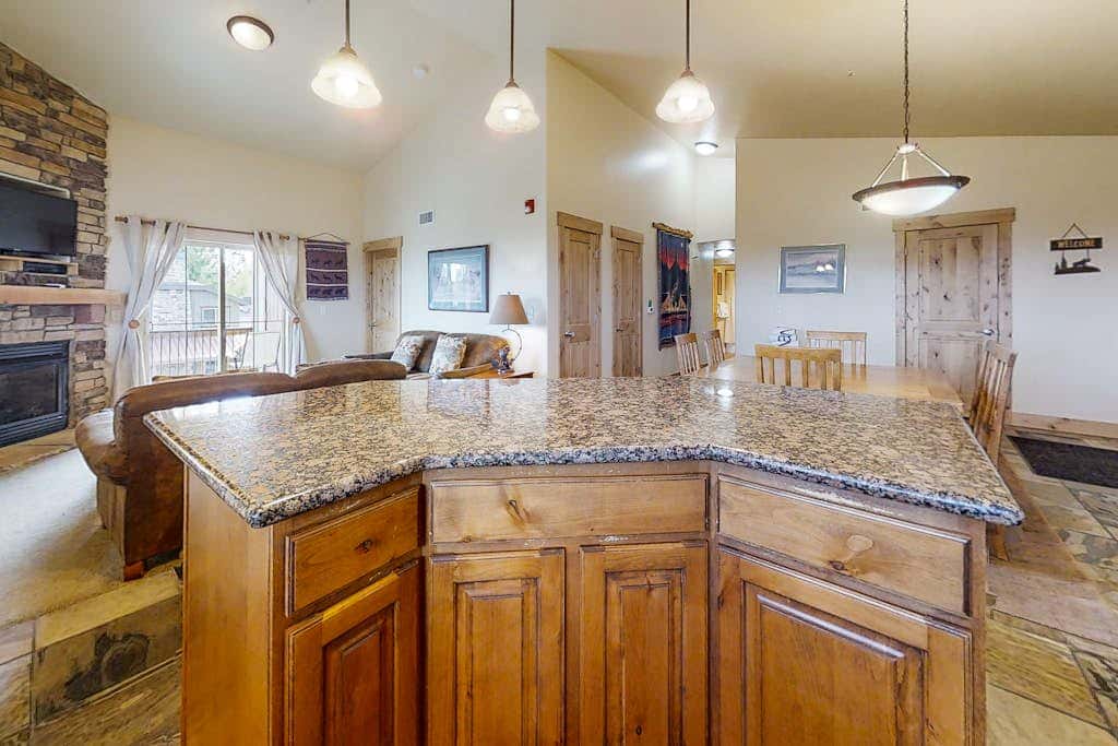 Bear Hollow Village Townhouse with  Community Pool - Ski the Slopes