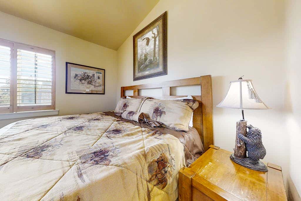 Bear Hollow Village Townhouse with  Community Pool - Ski the Slopes