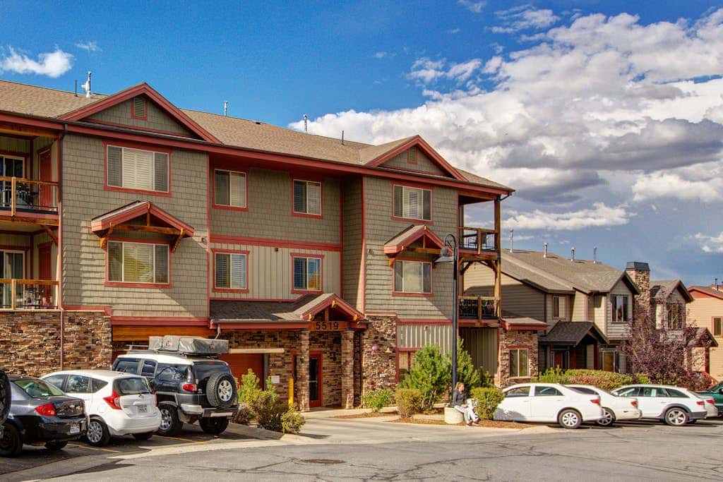 Bear Hollow Village Townhouse with  Community Pool - Ski the Slopes