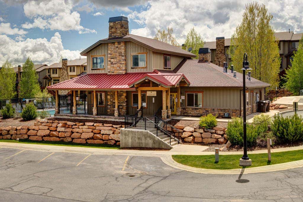 Bear Hollow Village Townhouse with  Community Pool - Ski the Slopes