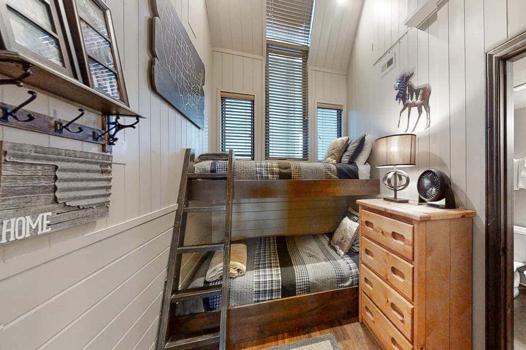 At the Base of Canyons Resort Spacious and Spectacular - Sleeps 10
