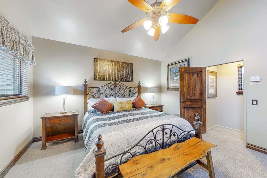 At the Base of Canyons Resort Spacious and Spectacular - Sleeps 10