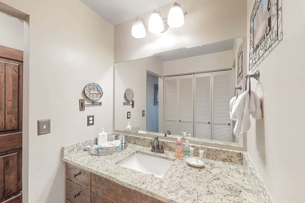 At the Base of Canyons Resort Spacious and Spectacular - Sleeps 10