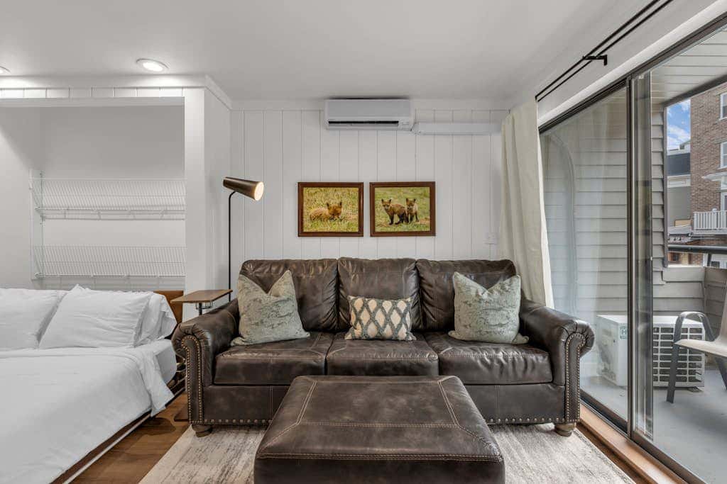 Ski-in - ski-out condo with fireplace, pool, hot tub & sauna - walk to eateries