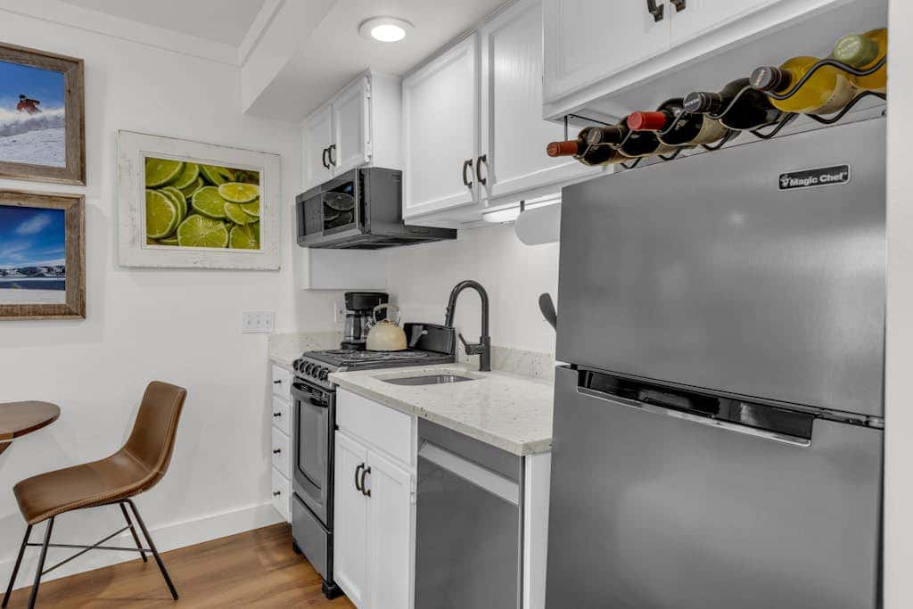 Ski-in - ski-out condo with fireplace, pool, hot tub & sauna - walk to eateries
