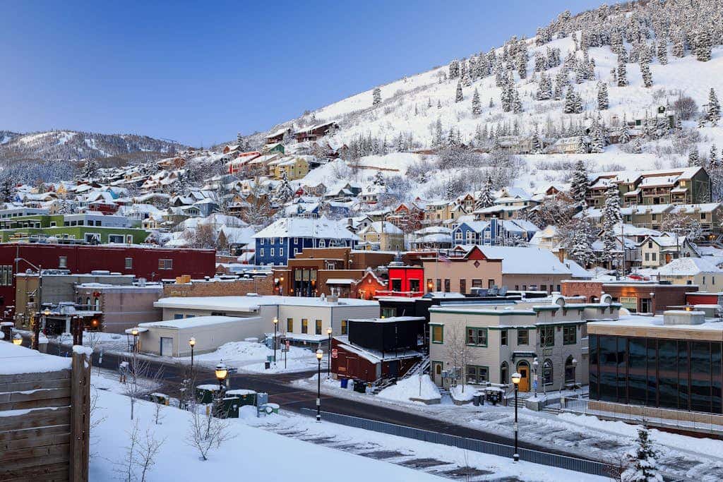 Ski-in - ski-out condo with fireplace, pool, hot tub & sauna - walk to eateries