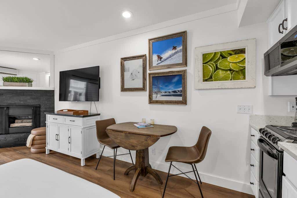 Ski-in - ski-out condo with fireplace, pool, hot tub & sauna - walk to eateries