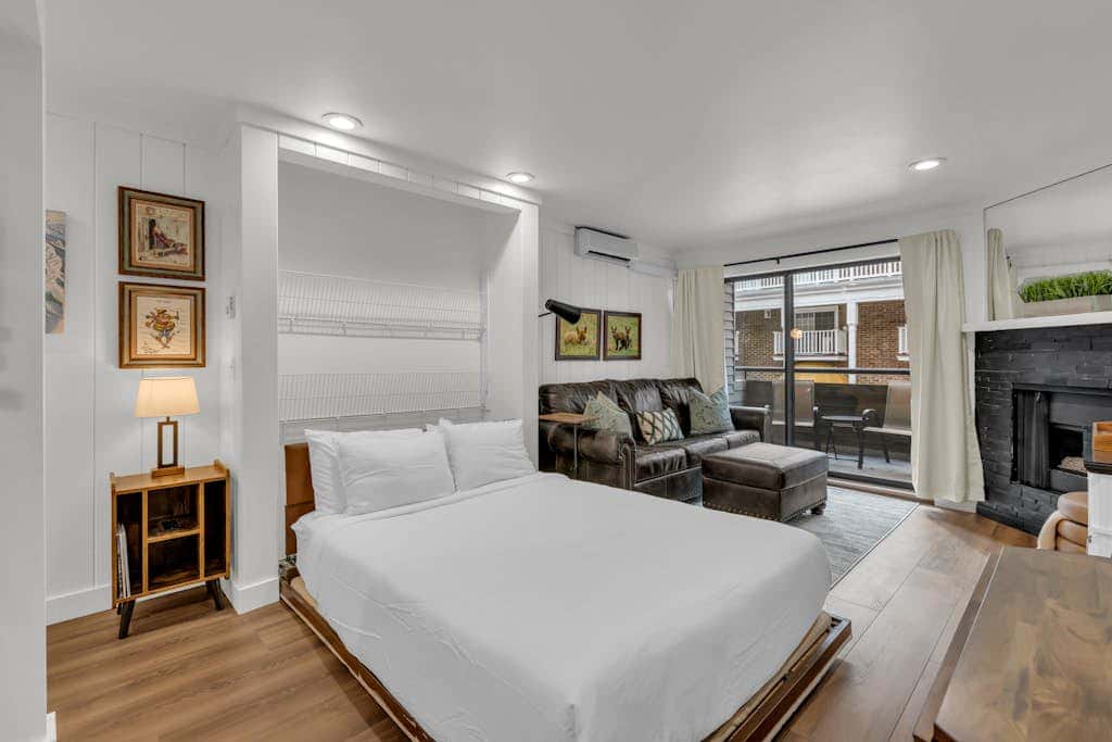 Ski-in - ski-out condo with fireplace, pool, hot tub & sauna - walk to eateries