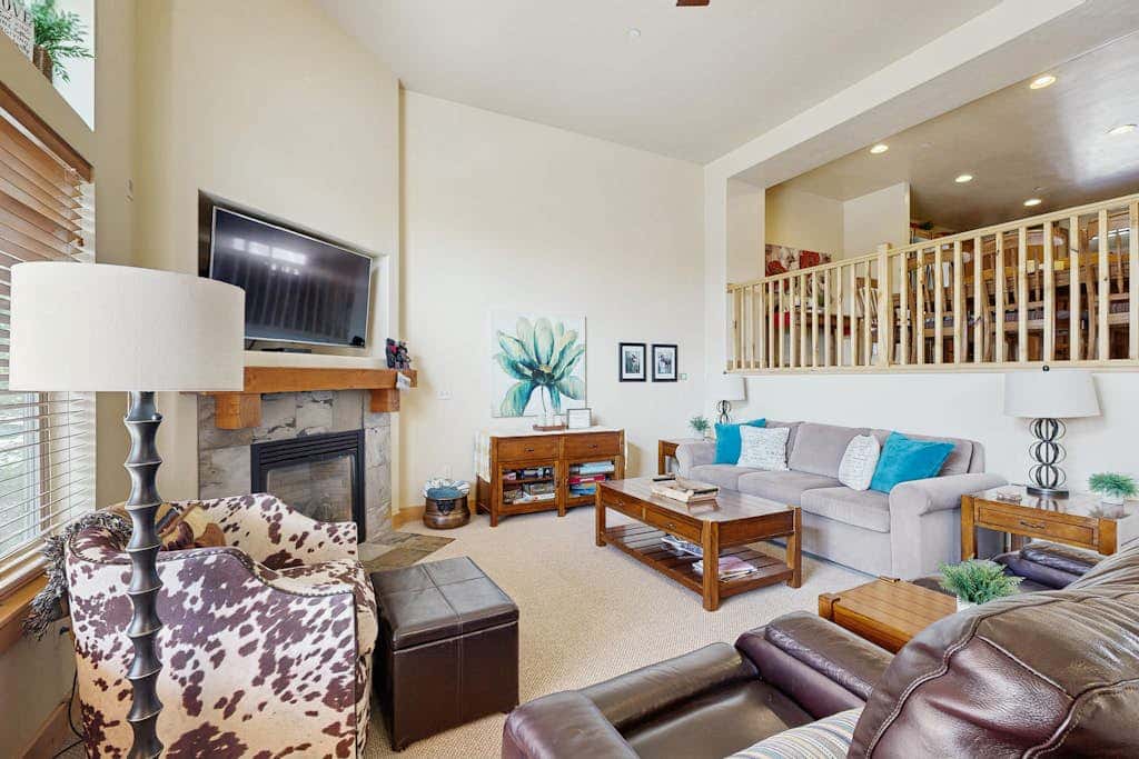 Bear Hollow Townhome with Private Hot Tub & EV Charger