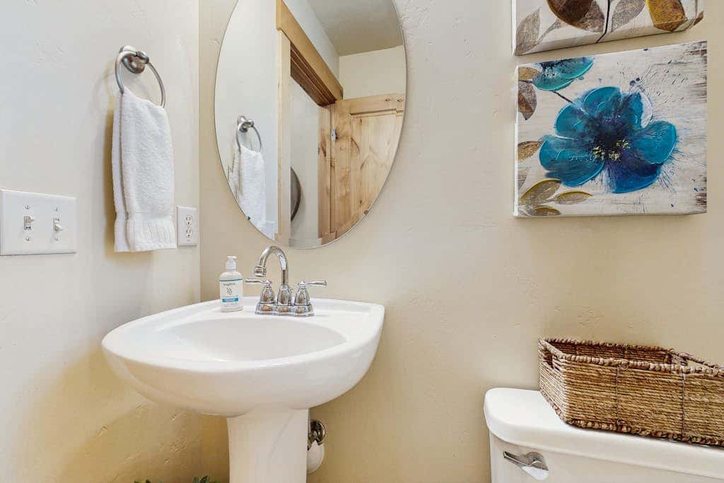 Bear Hollow Townhome with Private Hot Tub & EV Charger