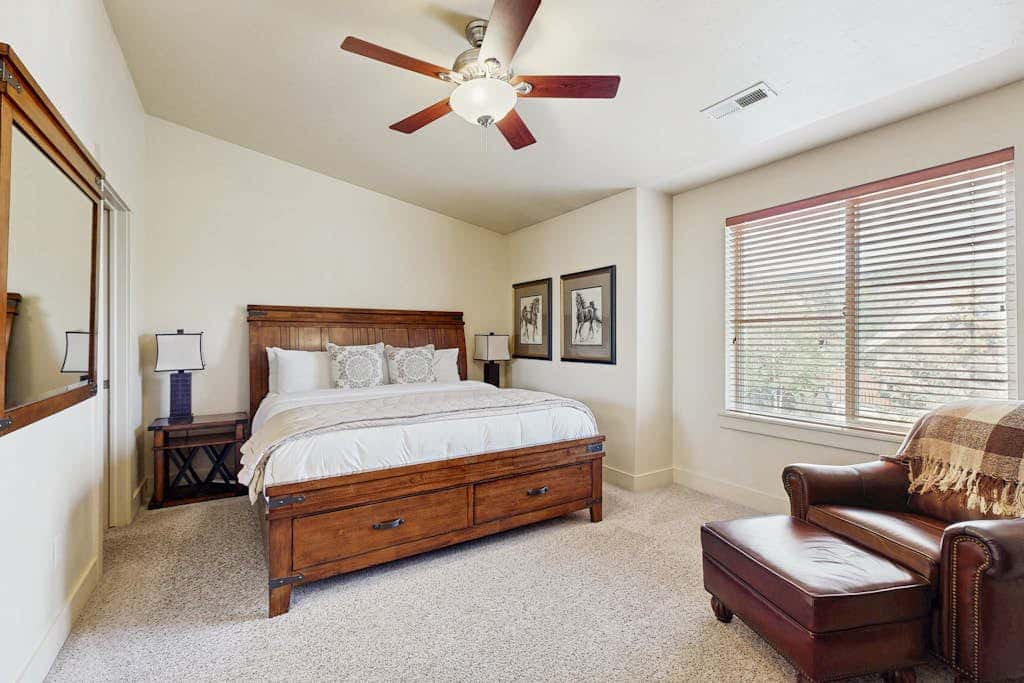 Bear Hollow Townhome with Private Hot Tub & EV Charger