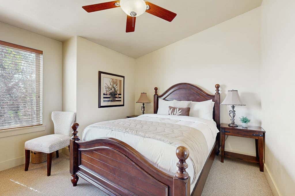 Bear Hollow Townhome with Private Hot Tub & EV Charger