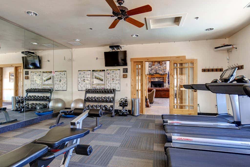 Bear Hollow Townhome with Private Hot Tub & EV Charger