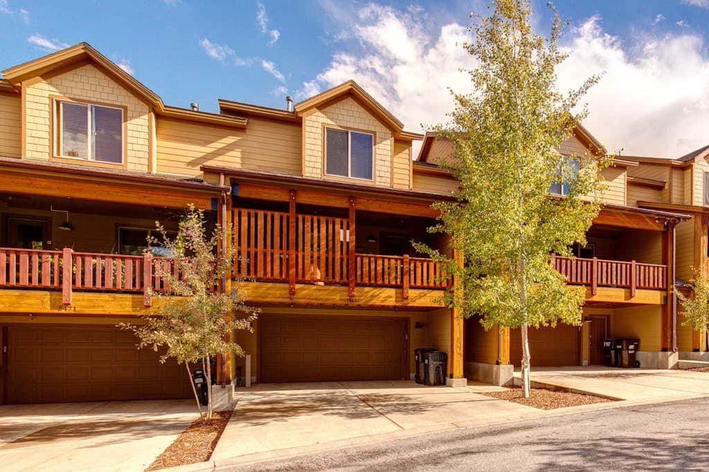 Bear Hollow Townhome with Private Hot Tub & EV Charger
