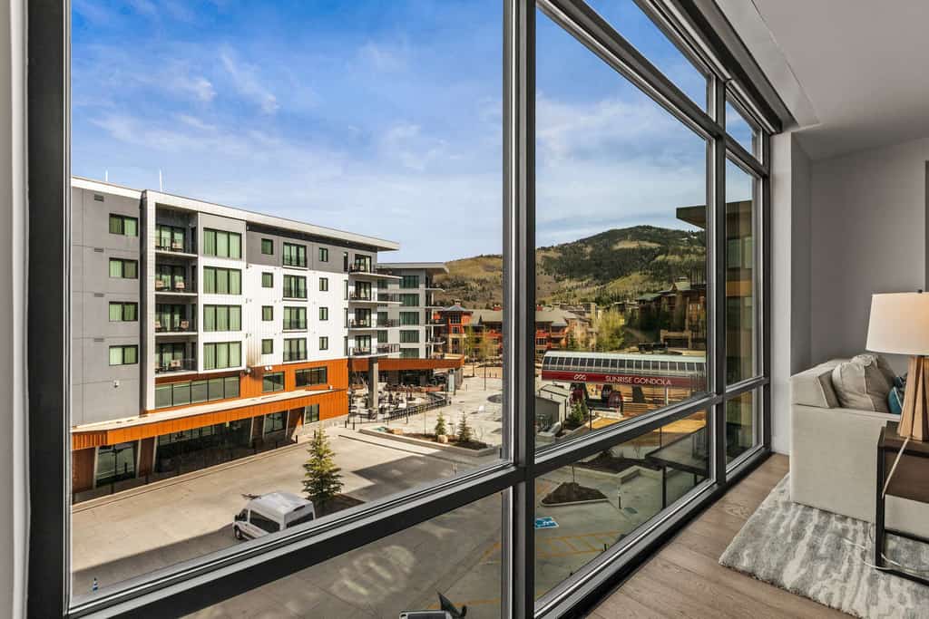 Premier Ski-In/Ski-Out Luxury All-Suite with Stunning Views, Heated Pool, Hot Tubs & Fitness Center