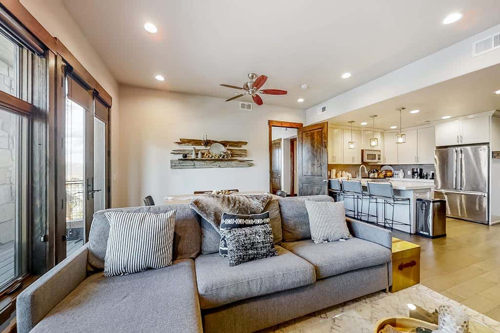 Luxe, well-appointed condo at the base of Park City Resort with hot tub & pool