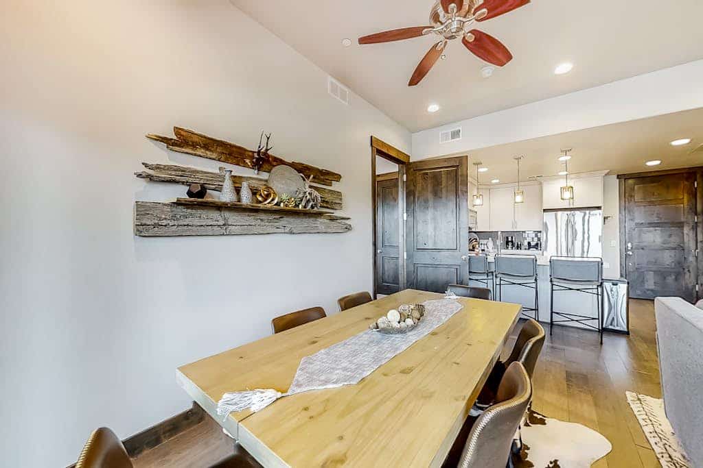 Blackstone Residence 1-B at Canyons Cabriolet Lift
