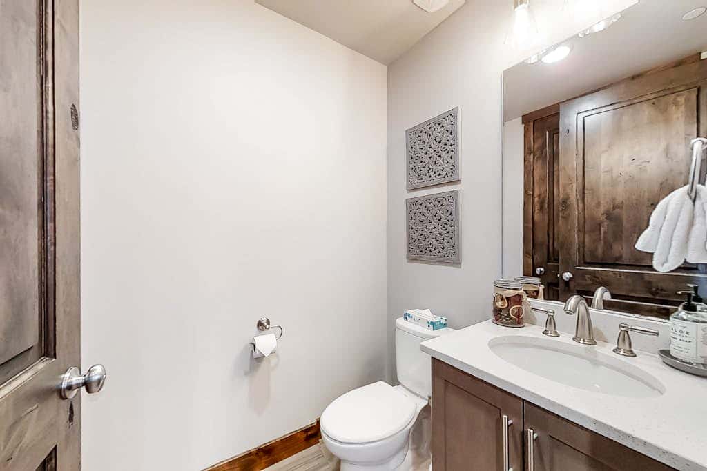Luxe, well-appointed condo at the base of Park City Resort with hot tub & pool