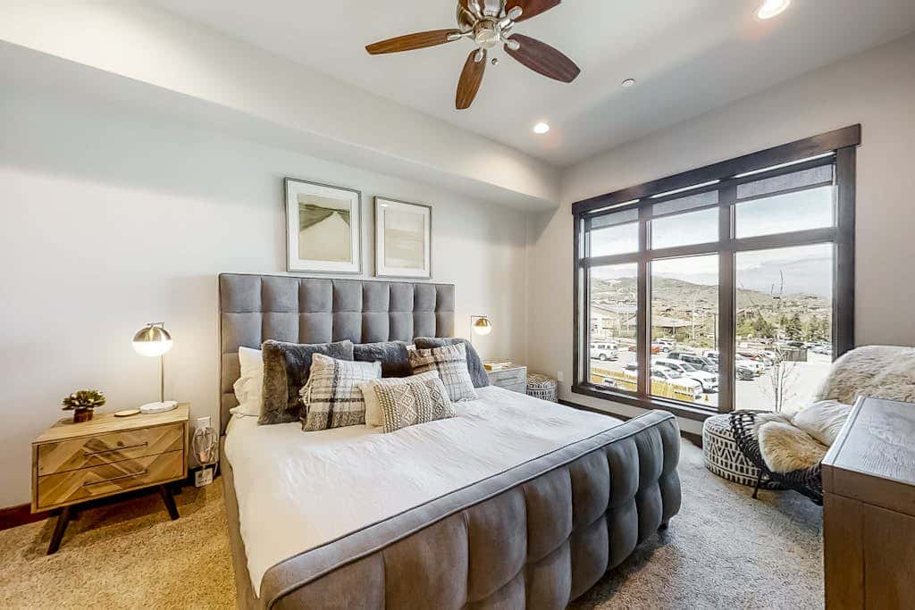 Luxe, well-appointed condo at the base of Park City Resort with hot tub & pool
