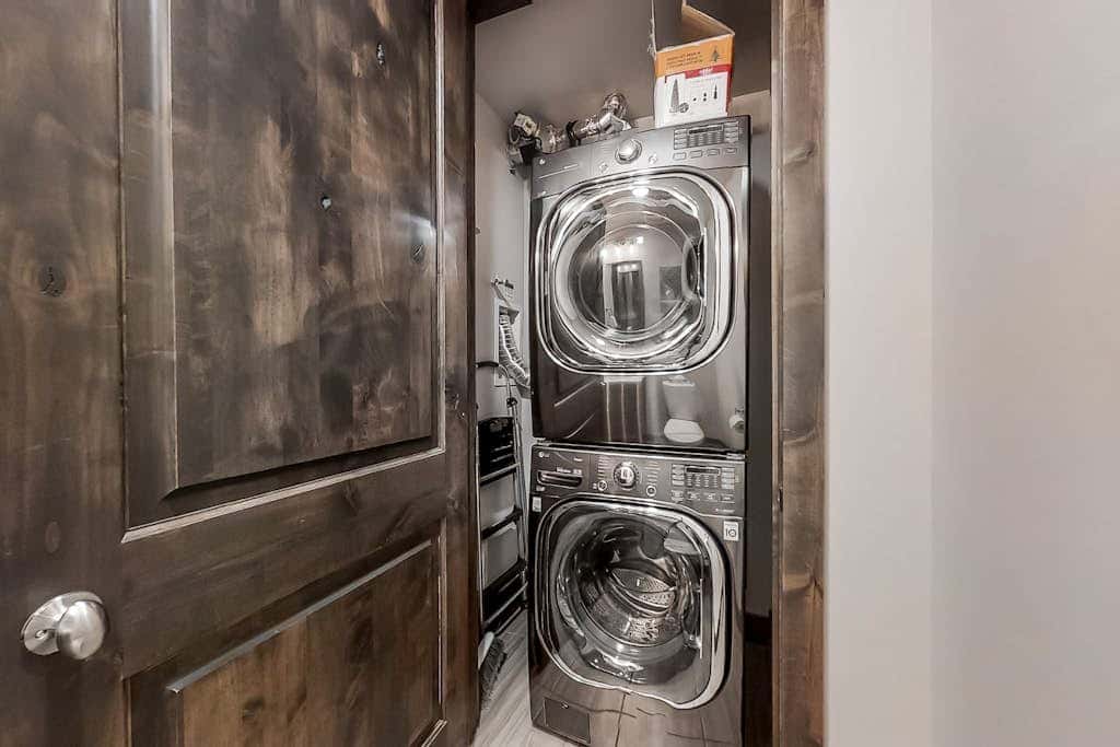 Luxe, well-appointed condo at the base of Park City Resort with hot tub & pool