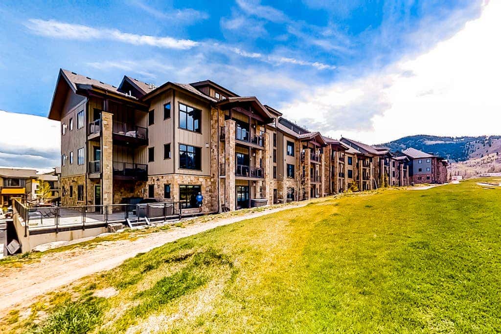 Luxe, well-appointed condo at the base of Park City Resort with hot tub & pool