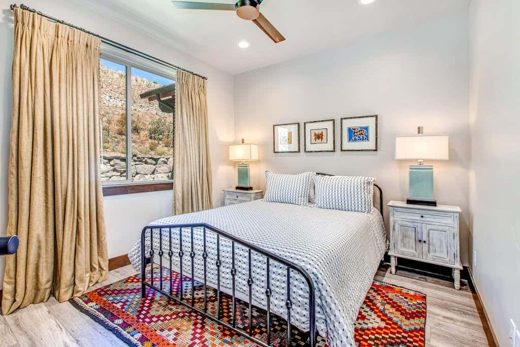 Stunning dog-friendly mountain condo with hot tub, gas grill, & AC