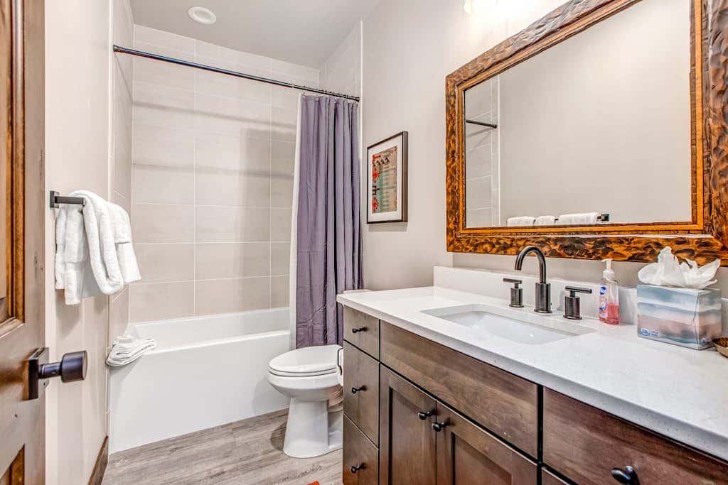 Stunning dog-friendly mountain condo with hot tub, gas grill, & AC