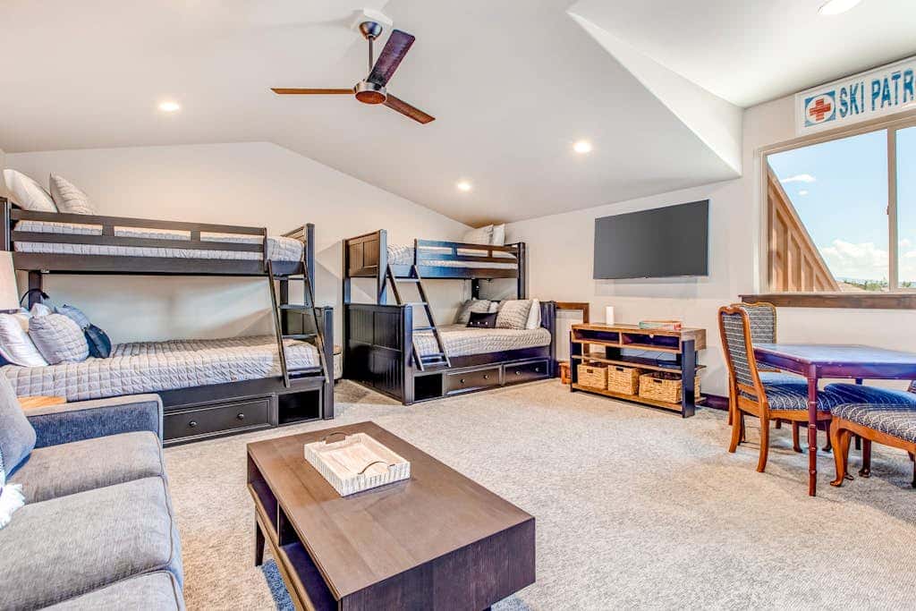 Stunning dog-friendly mountain condo with hot tub, gas grill, & AC