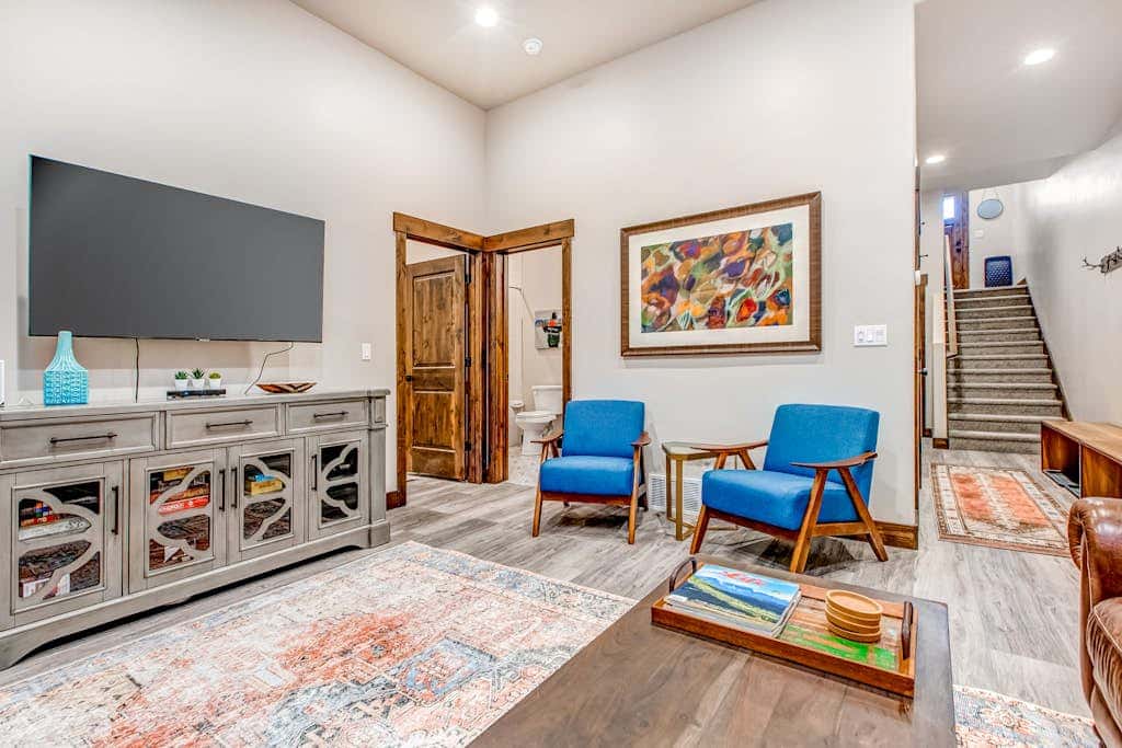 Stunning dog-friendly mountain condo with hot tub, gas grill, & AC