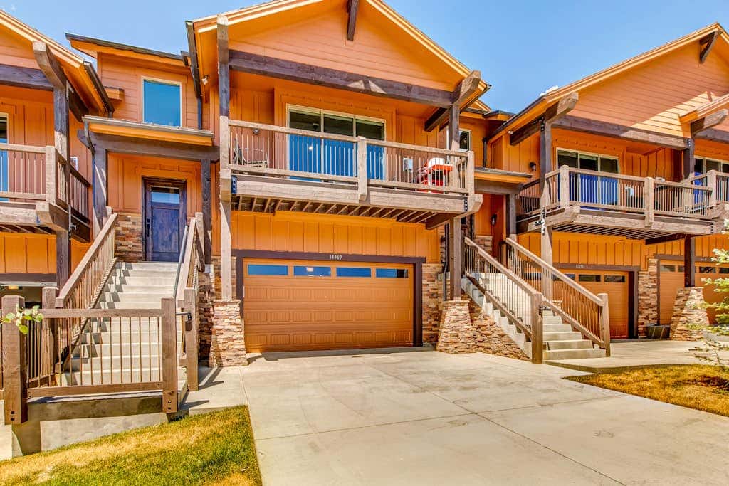 Stunning dog-friendly mountain condo with hot tub, gas grill, & AC