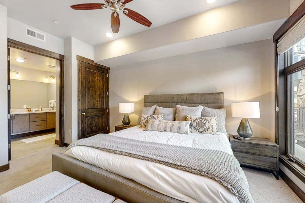 Stylish Blackstone Retreat | Heated Pool & Hot Tub | Walk to Cabriolet Lift