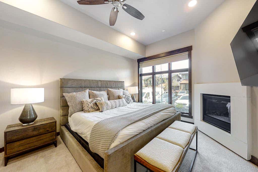 Stylish Blackstone Retreat | Heated Pool & Hot Tub | Walk to Cabriolet Lift