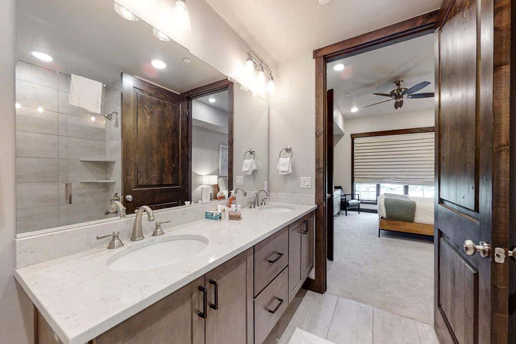 Stylish Blackstone Retreat | Heated Pool & Hot Tub | Walk to Cabriolet Lift