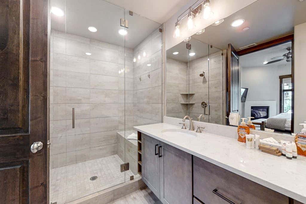 Stylish Blackstone Retreat | Heated Pool & Hot Tub | Walk to Cabriolet Lift