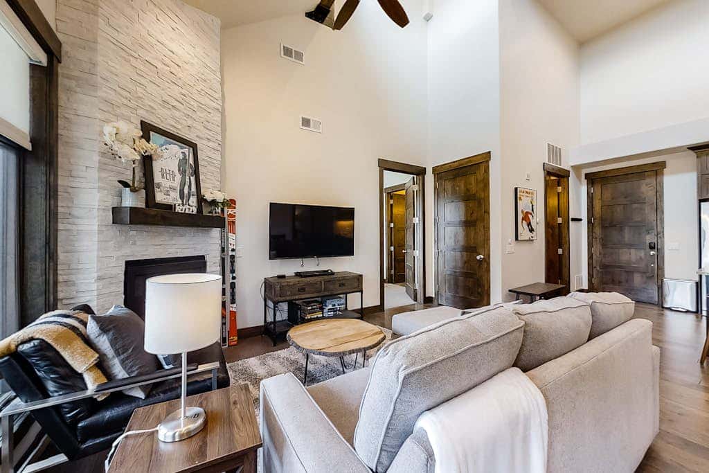 Stylish New-Build Condo | 2 Suites, Pool & Hot Tub | Walk to Cabriolet Lift