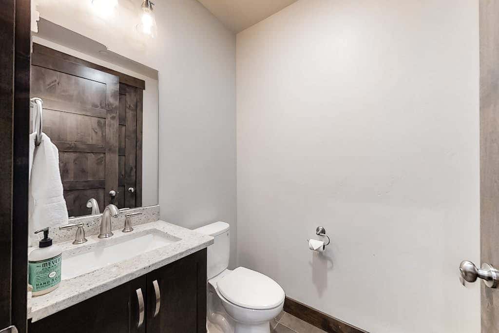 Stylish New-Build Condo | 2 Suites, Pool & Hot Tub | Walk to Cabriolet Lift
