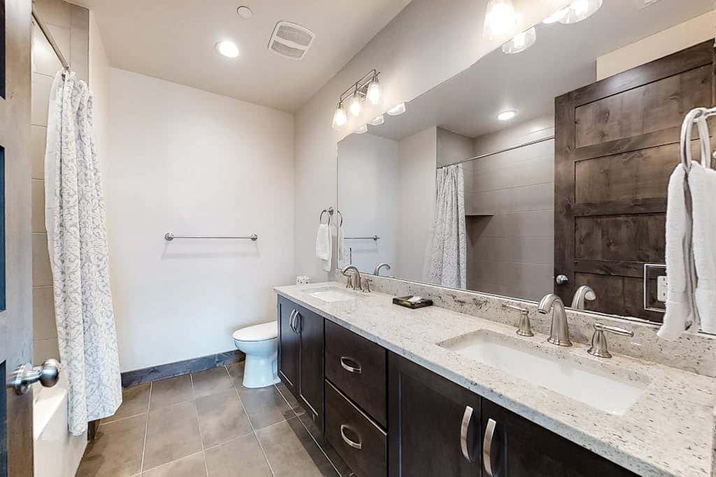 Stylish New-Build Condo | 2 Suites, Pool & Hot Tub | Walk to Cabriolet Lift