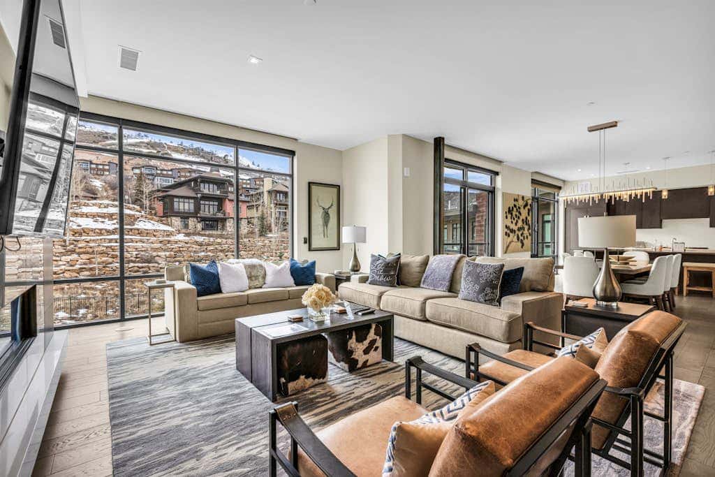 Exclusive ski-in - ski-out Penthouse with Balcony & Gorgeous Slope Views