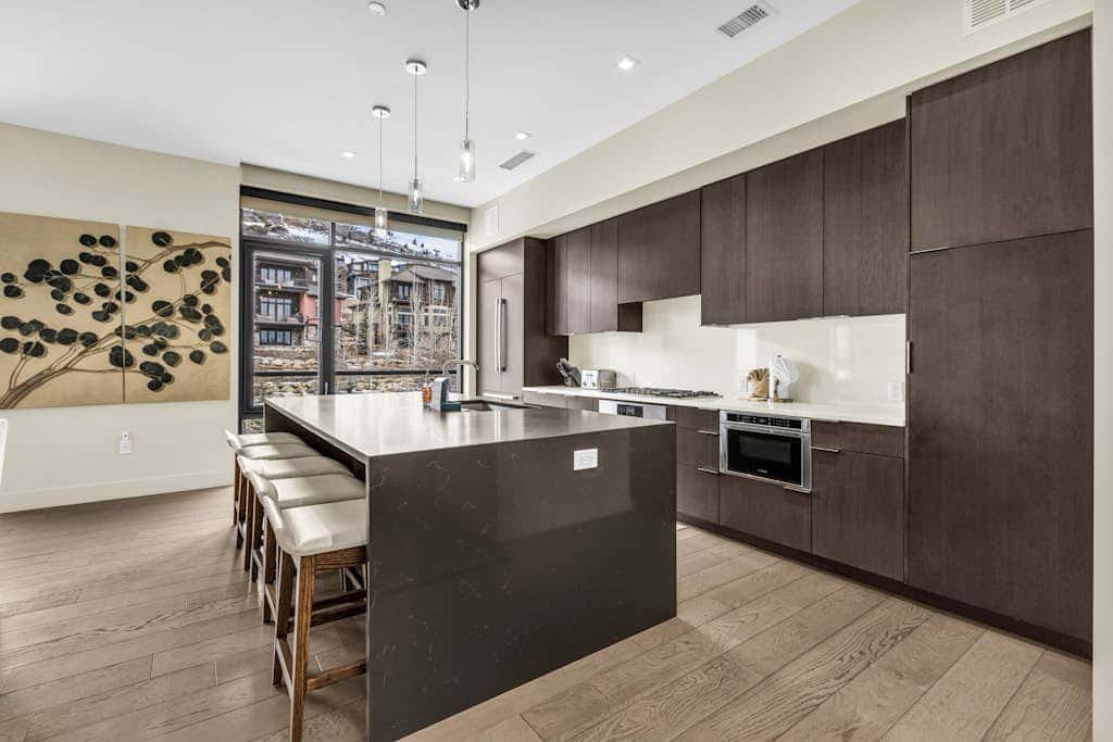 Exclusive ski-in - ski-out Penthouse with Balcony & Gorgeous Slope Views