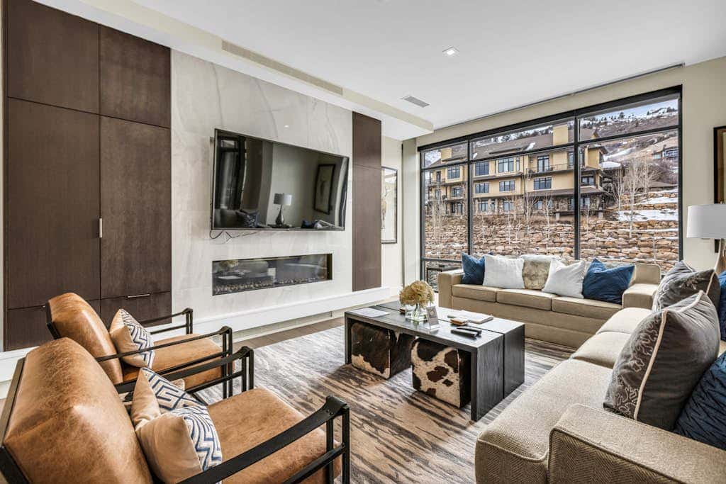 Exclusive ski-in - ski-out Penthouse with Balcony & Gorgeous Slope Views