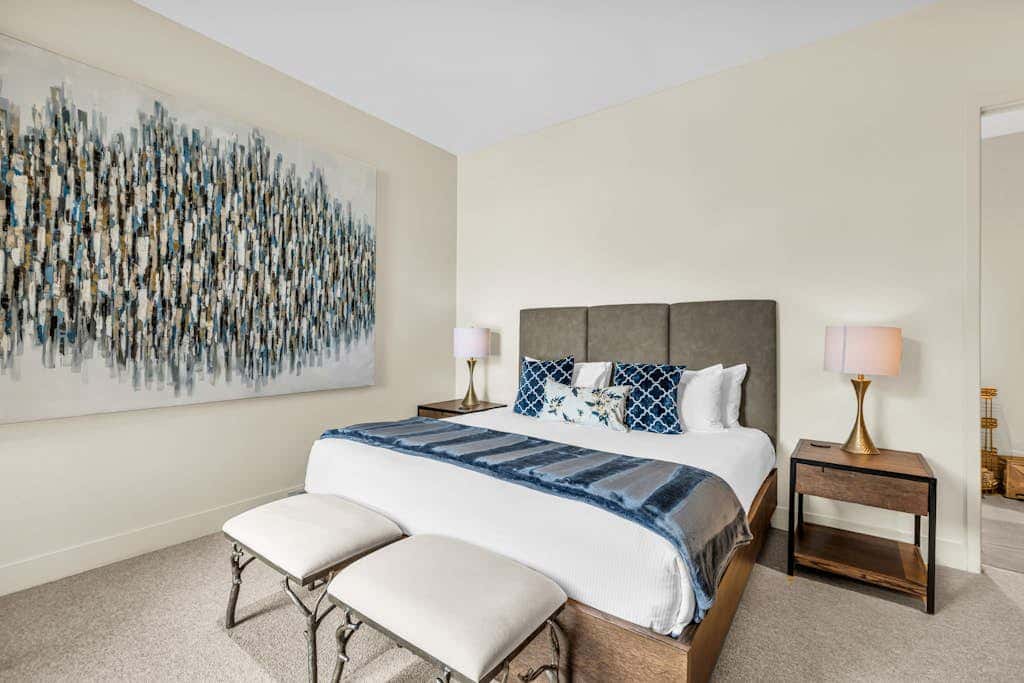 Exclusive ski-in - ski-out Penthouse with Balcony & Gorgeous Slope Views