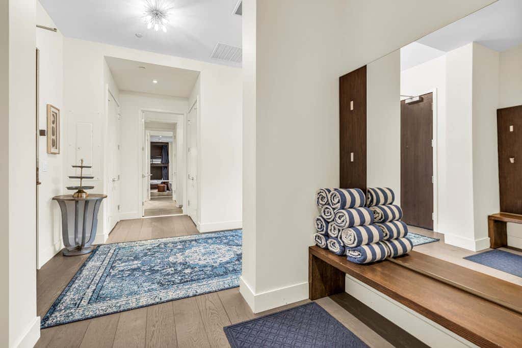 Exclusive ski-in - ski-out Penthouse with Balcony & Gorgeous Slope Views